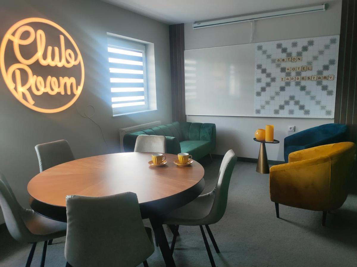 Abton Hotel Лодзь Экстерьер фото